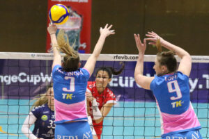 Challenge Cup de voleibol Avarca de Menorca-VK Prostêjov
