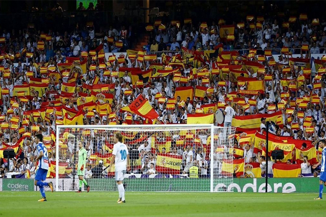 Banderas de España en el Bernabru