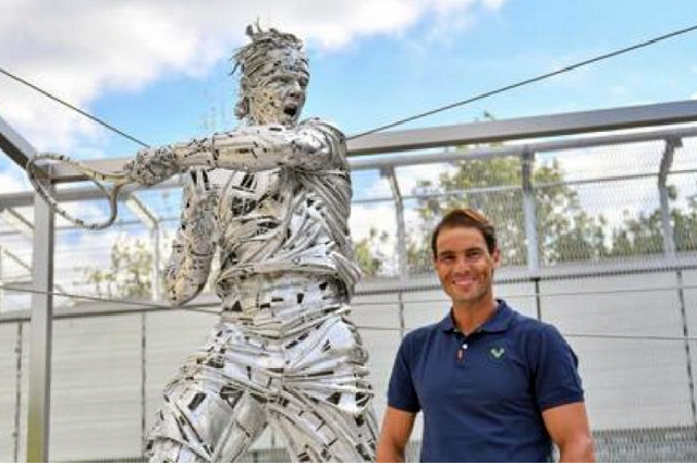 Estatua Rafa Nadal