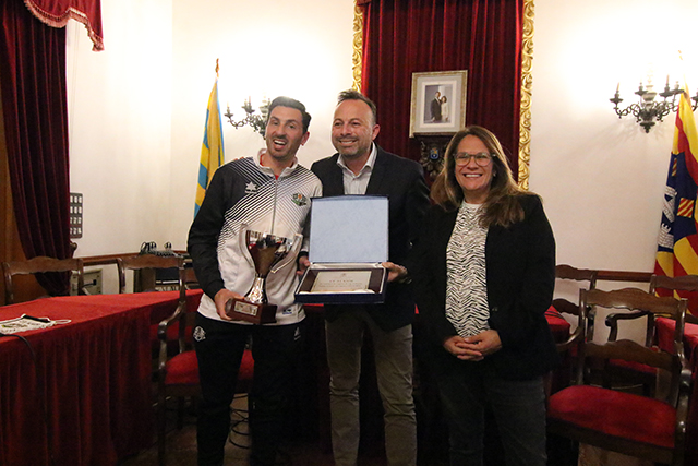 Homenaje Aj Alaior al CE Alaior (Reg y Juv)