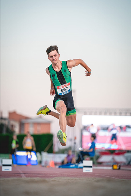 Nico Vila - Triple Salto