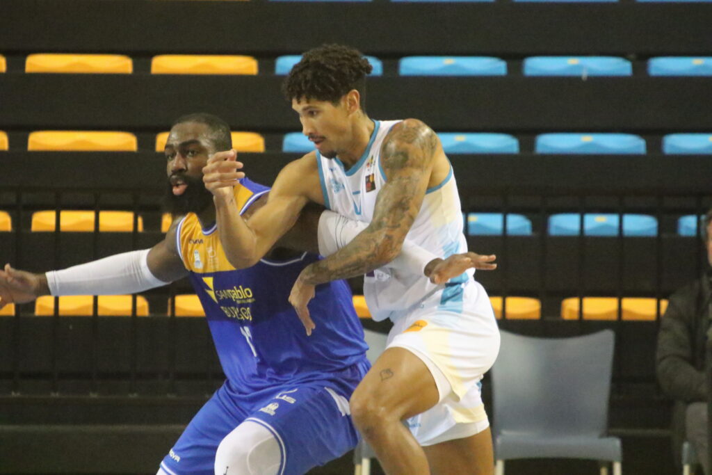 Basquet LEB Oro Hestia Menorca-Burgos_FIOL7990