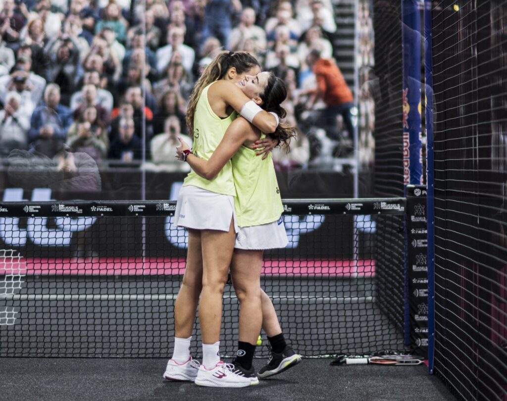 Gemma Triay y Claudia Fernández