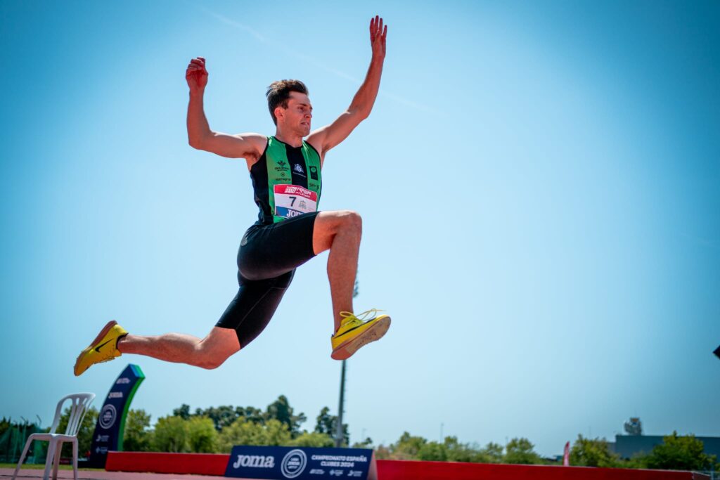 Nico Vila en el Triple Salto