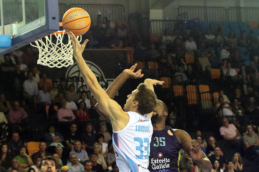 Hestia Menorca- Ourense_FIOL6836