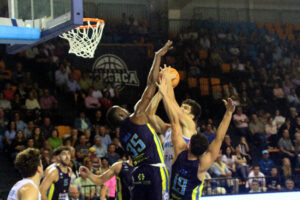 Hestia Menorca- Ourense_FIOL6857