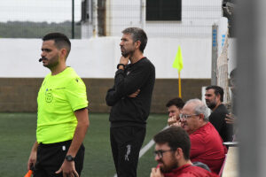 tm261024003miquel_capo_entrenador_del_mercadal