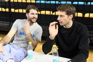 tm121124001macdonnnell_y_lukovic