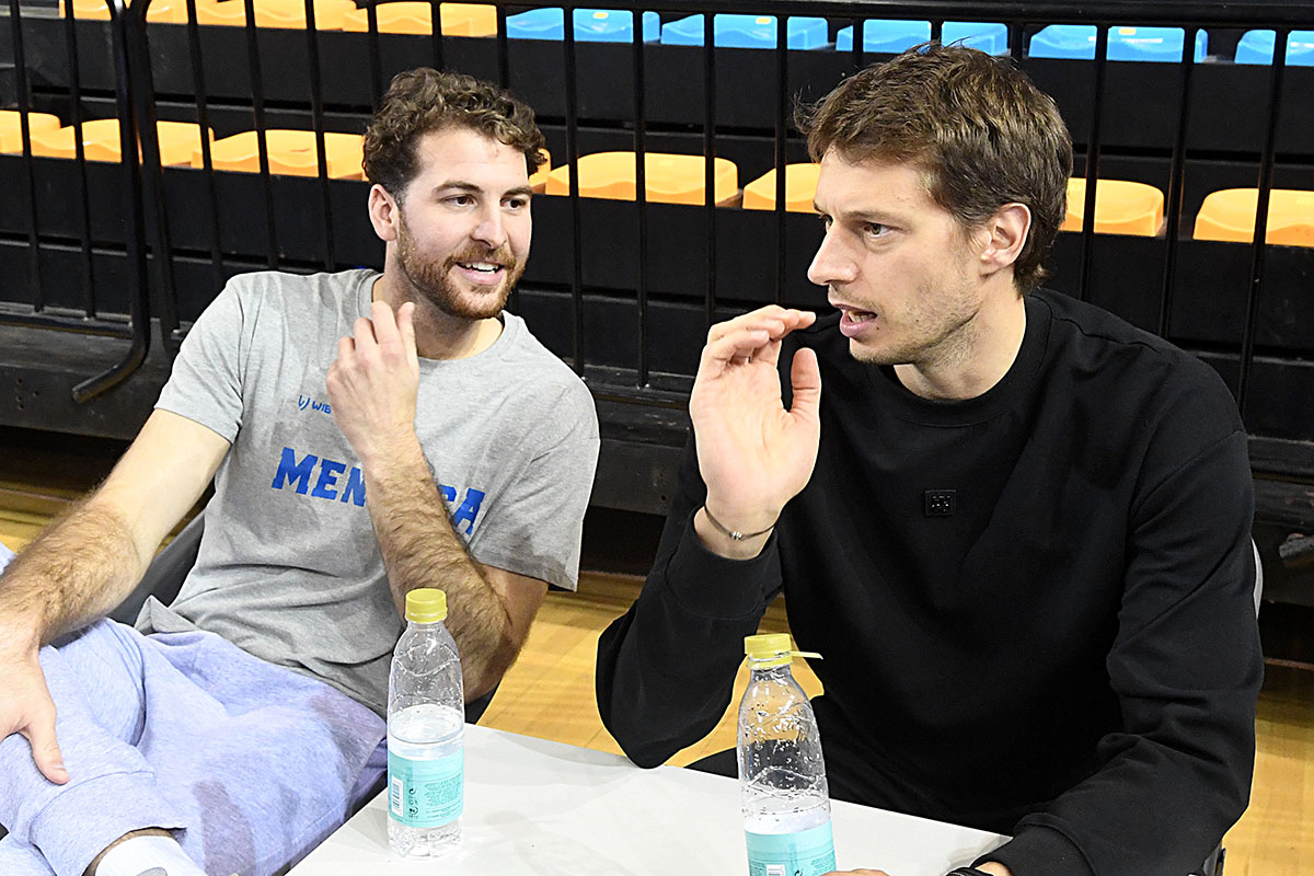 tm121124001macdonnnell_y_lukovic