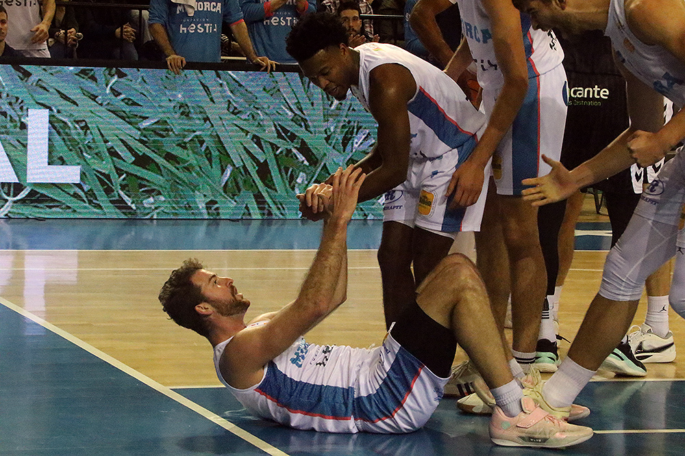 Basquet 1º FEB Hestia Menorca- Alicante