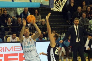 Basquet 1º FEB Hestia Menorca- Alicante