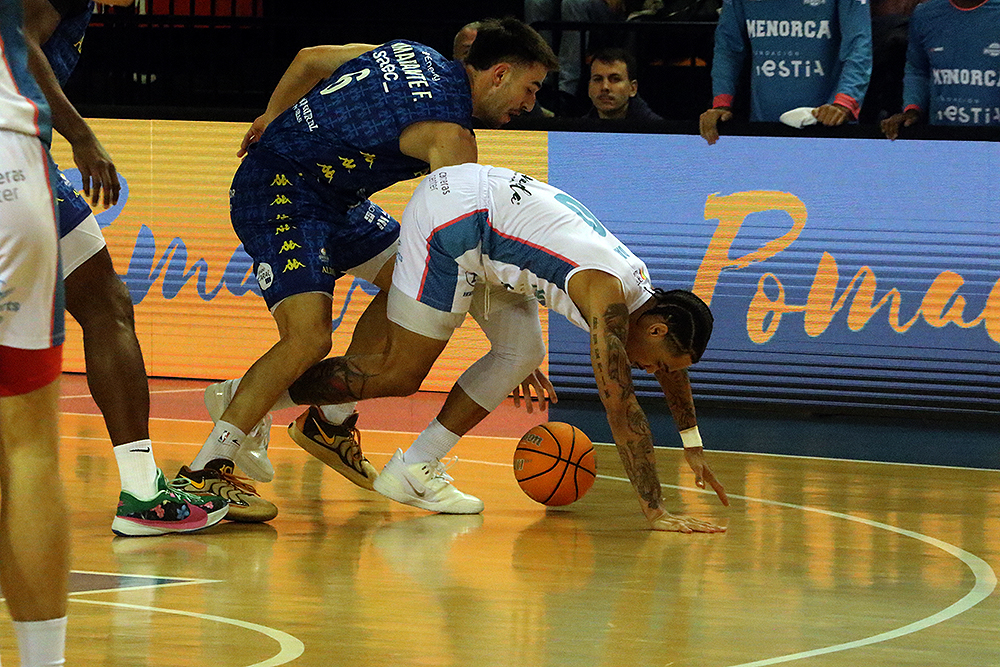 Basquet LEB Or Hestia Menorca-Oviedo_FIOL9640