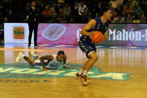 Basquet LEB Or Hestia Menorca-Oviedo_FIOL9643