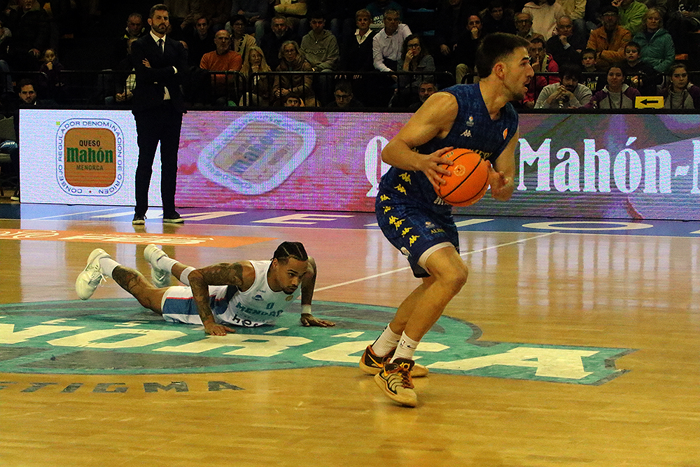 Basquet LEB Or Hestia Menorca-Oviedo_FIOL9643