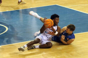 Basquet LEB Or Hestia Menorca-Oviedo_FIOL9734