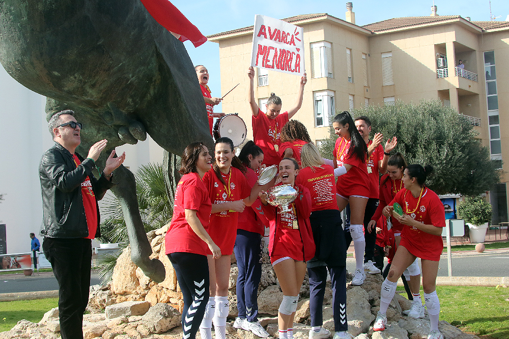 Celebración Avarca de Menorca-capeonas Copa Reina 25