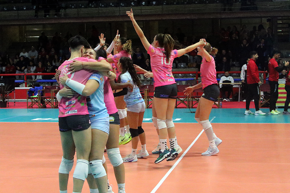 Cuartos Copa de La Reina 25 CV Sayre CC La Ballena-Hidramar Emalsa Gran Canaria