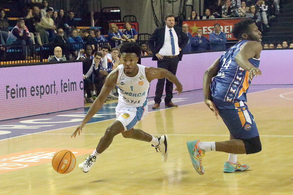 Basquet 1º FEB Hestia Menorca- Fuenlabrada