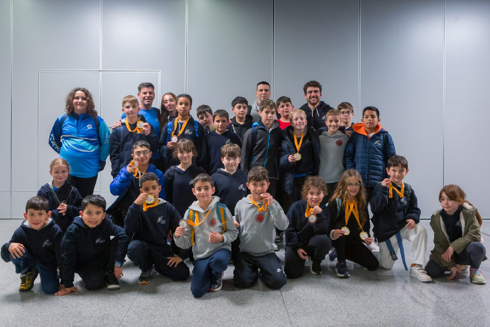 Físics Ciutadella y Fitness Ferreries brillan en el Balear de Kárate