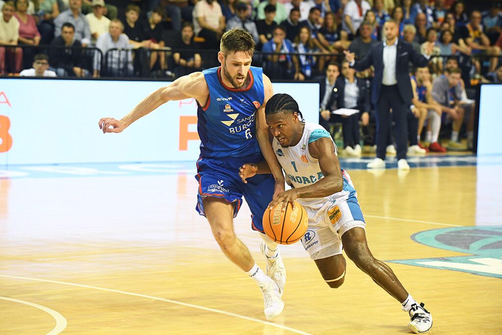 tm030525007hestia_menorcabasquet_burgos