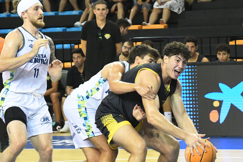 tm170925004hestia_basquetmenorca_sa_tintina_cb_es_castell