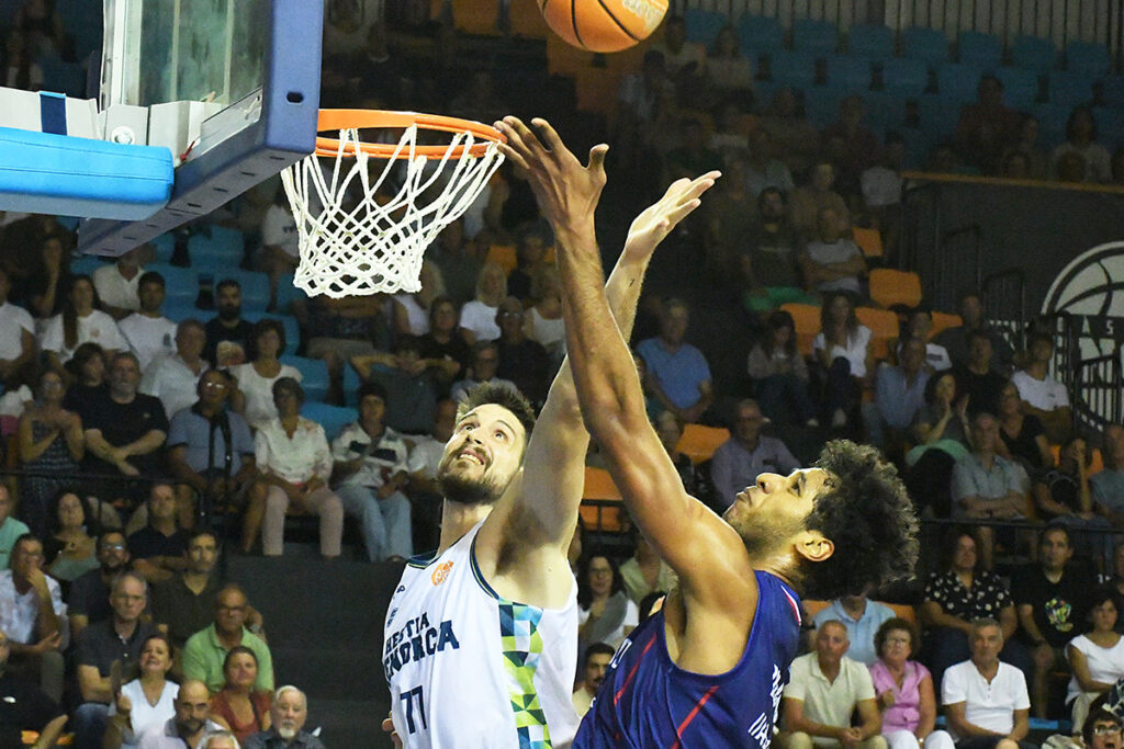 tm270925007hestia_basquetmenorca_obradoiro