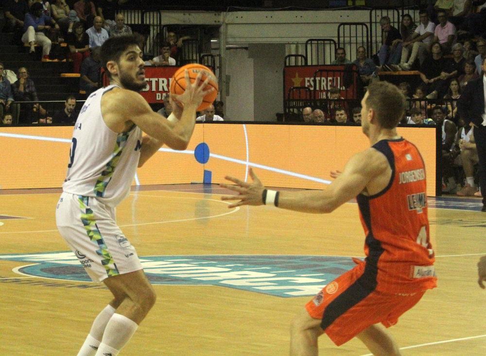 Hestia Menorca-Coruña