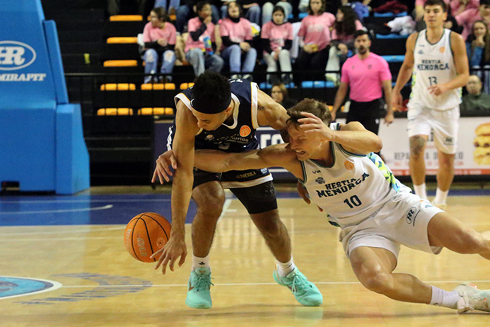 Basquet 1ª FEB Hestia Menorca- Oviedo