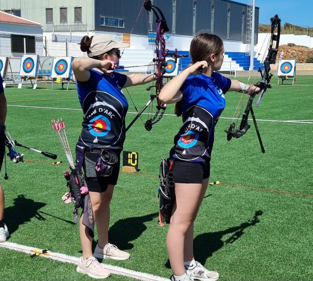 Nuria Mercadal y Dora Julia